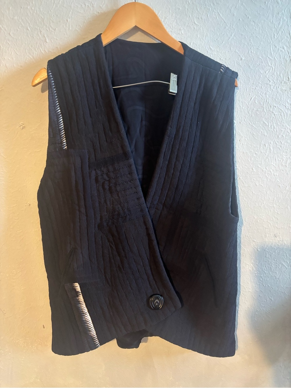 Kiss of The Wolf Black Textured Button Vest size S